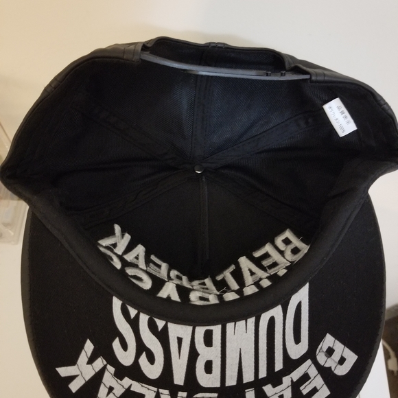 Snapback - Picture 3 of 5